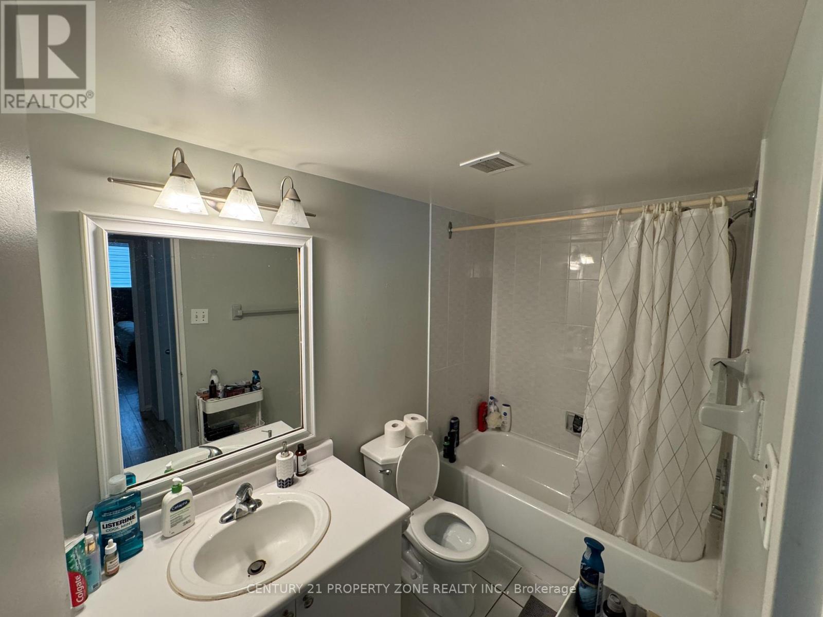 2015 - 115 Hillcrest Avenue, Mississauga, Ontario  L5B 3Y9 - Photo 13 - W13505498