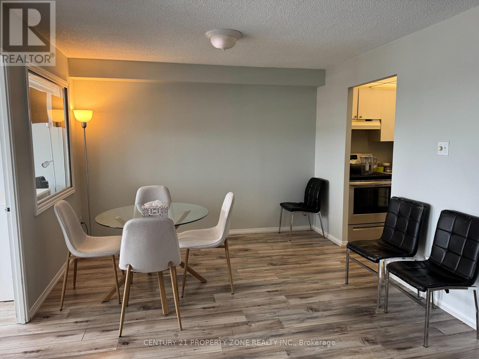 2015 - 115 Hillcrest Avenue, Mississauga, Ontario  L5B 3Y9 - Photo 14 - W13505498