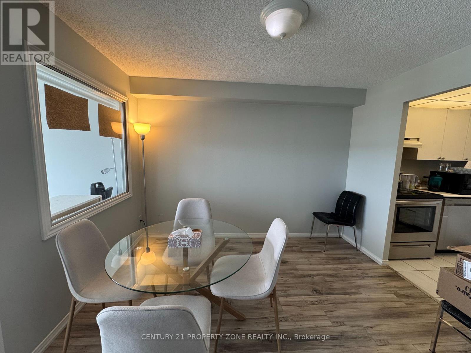 2015 - 115 Hillcrest Avenue, Mississauga, Ontario  L5B 3Y9 - Photo 15 - W13505498