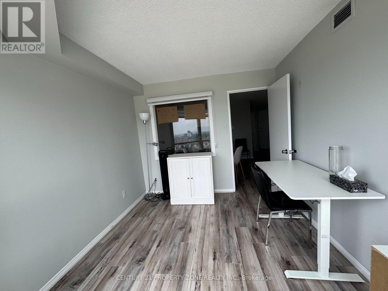 2015 - 115 Hillcrest Avenue, Mississauga, Ontario  L5B 3Y9 - Photo 6 - W13505498