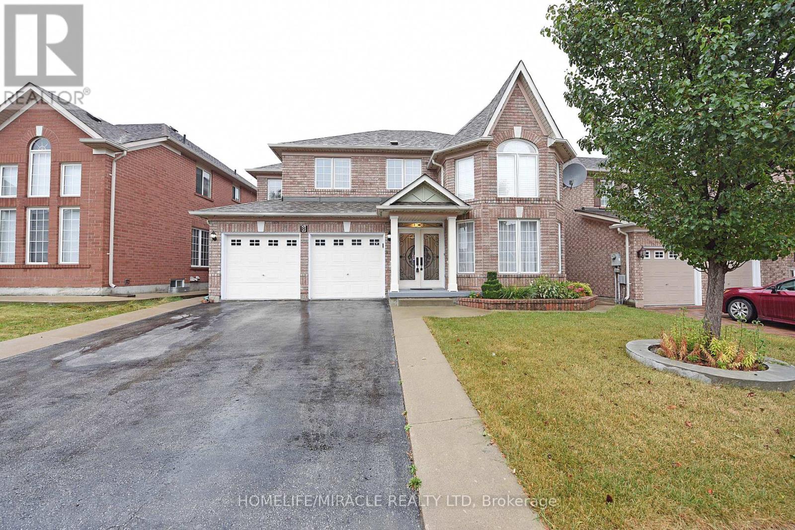 8 GRUBER DRIVE, Brampton, Ontario