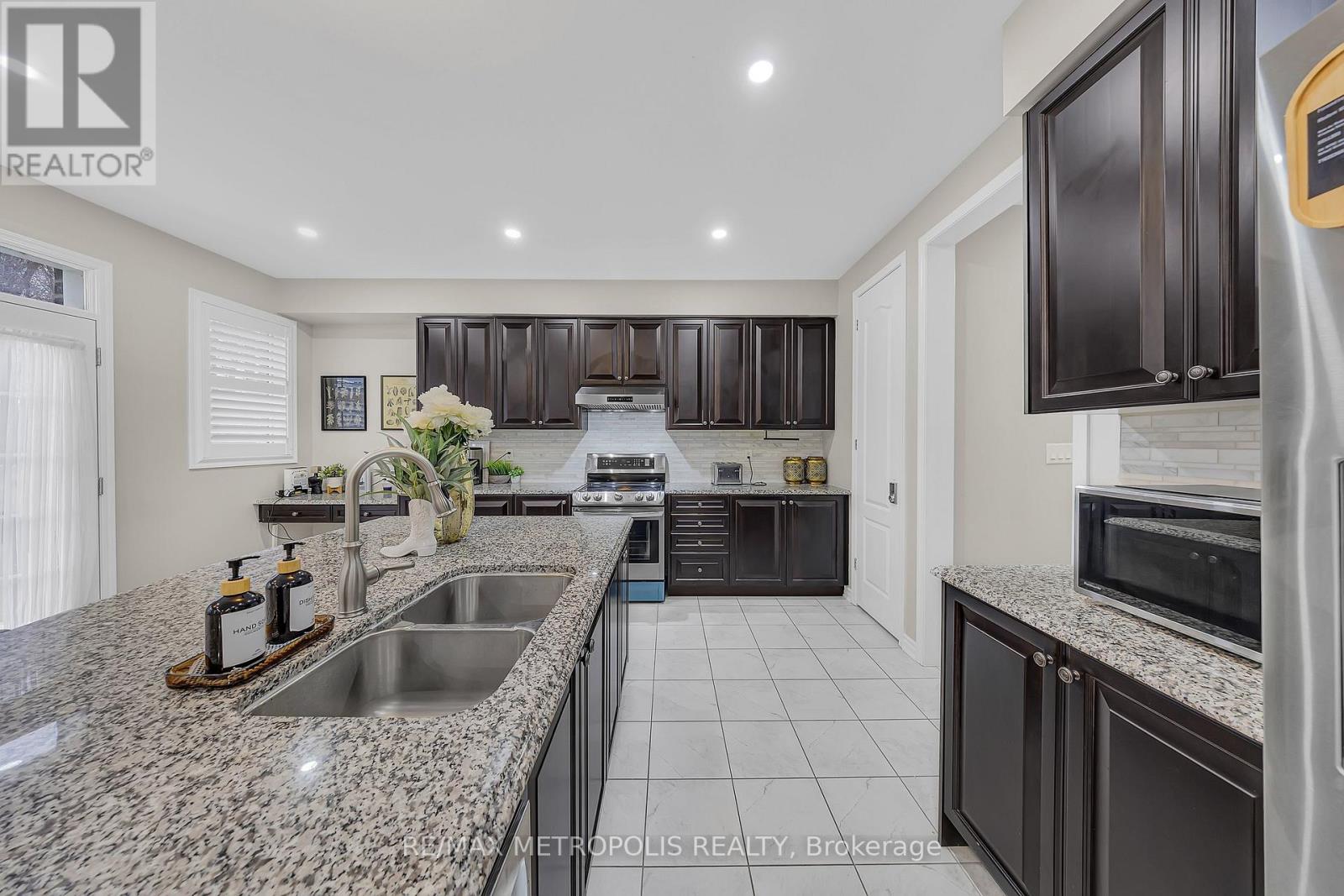 94 Newhouse Boulevard, Caledon, Ontario  L7C 4E4 - Photo 18 - W13505618