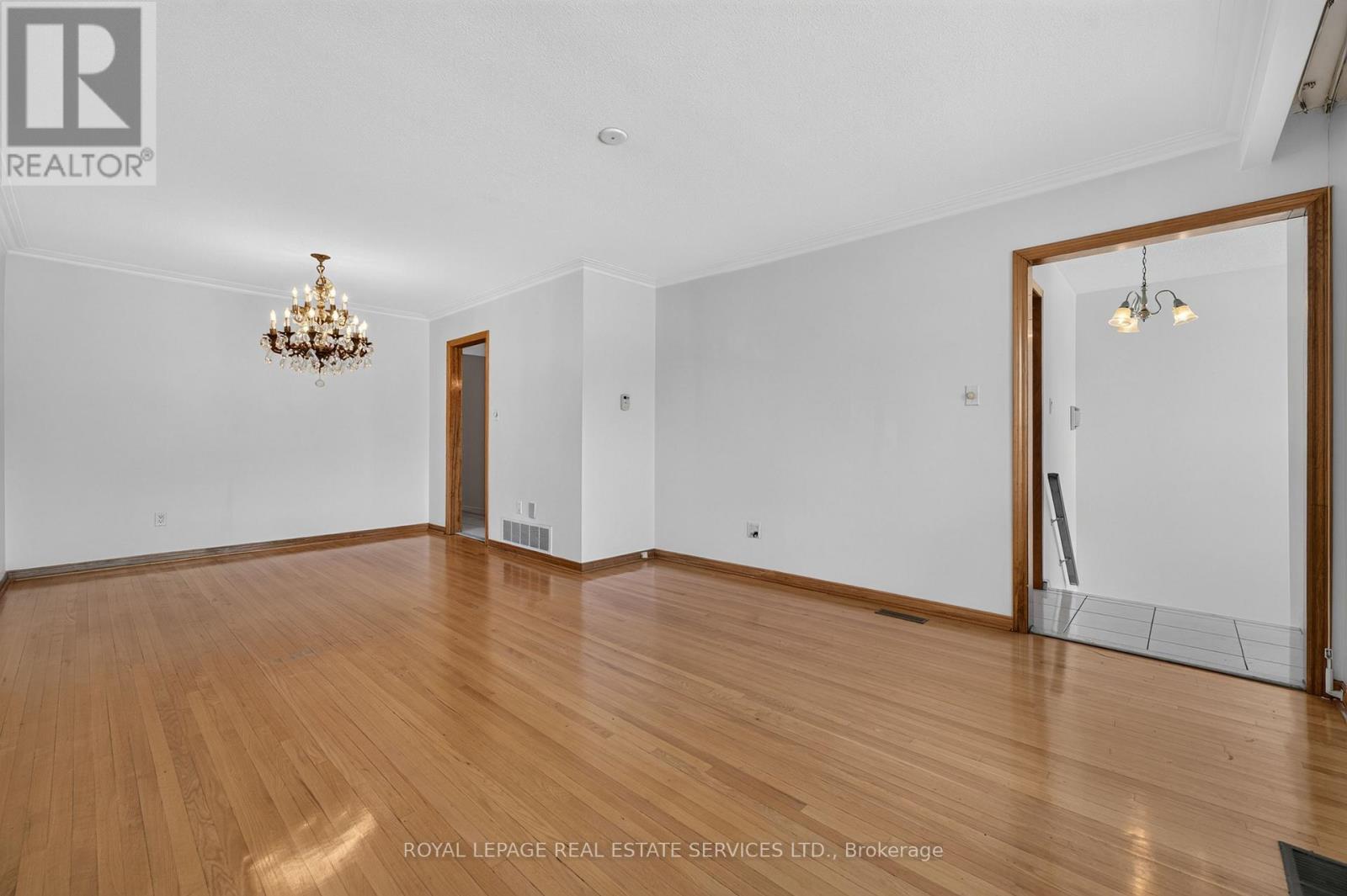 108 Anthia Drive, Toronto, Ontario  M9L 1K8 - Photo 6 - W13505640