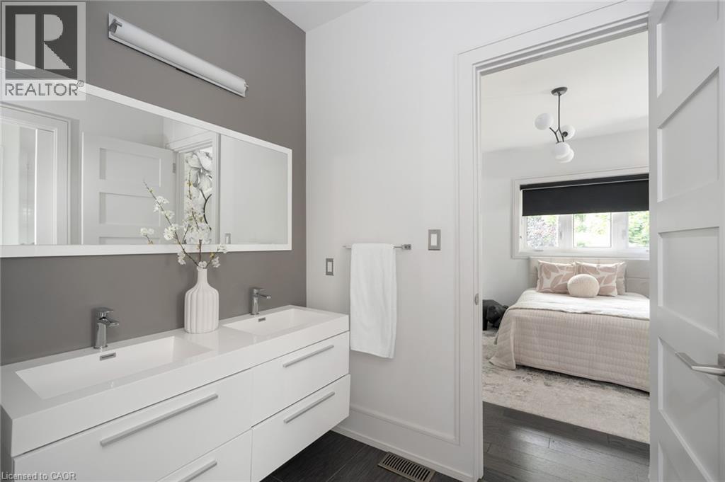 1025 Bridge Road, Oakville, Ontario  L6L 2B4 - Photo 29 - 40840898