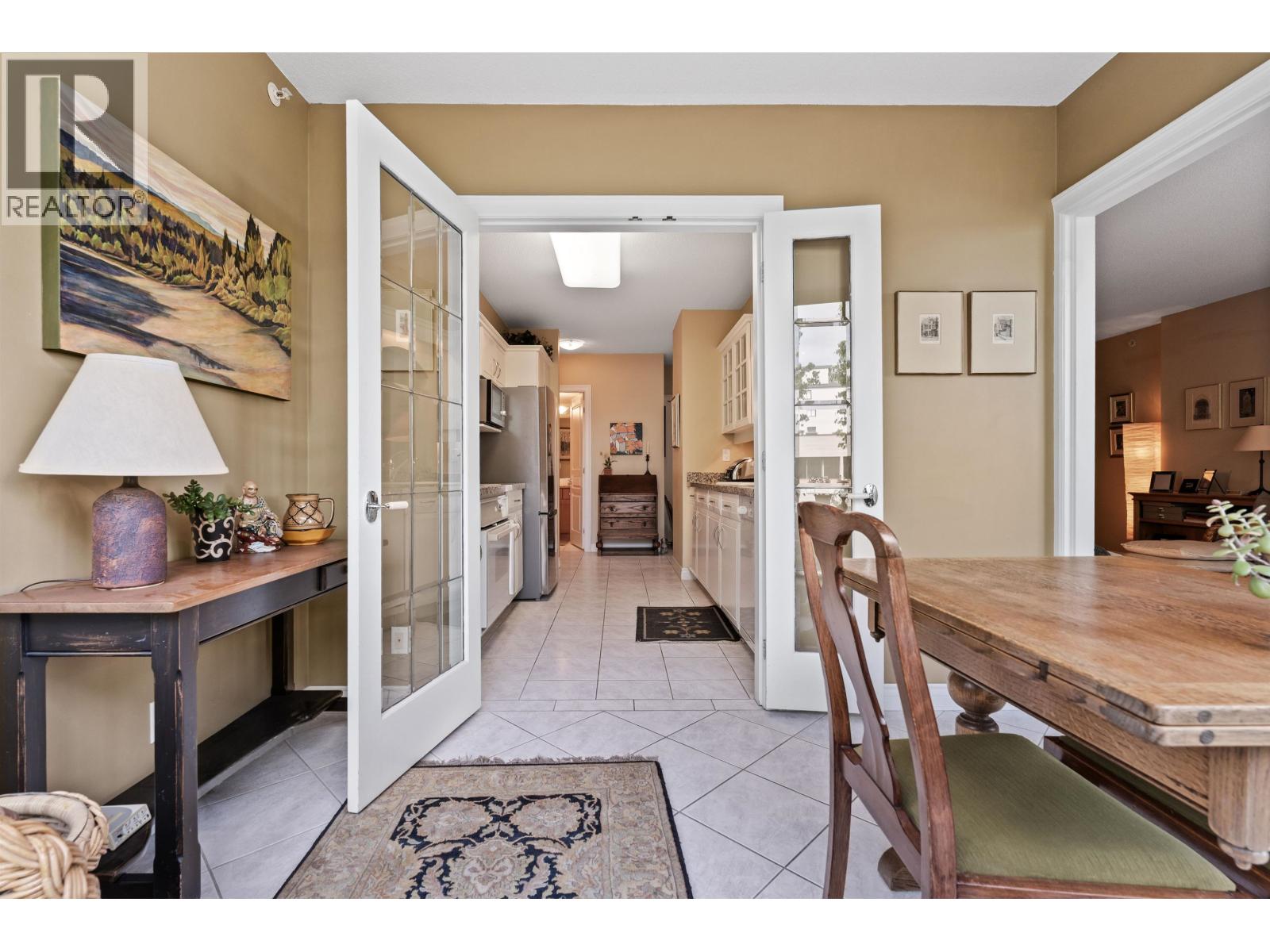 302 588 16th Street, West Vancouver, British Columbia  V7V 3R7 - Photo 21 - R3141233