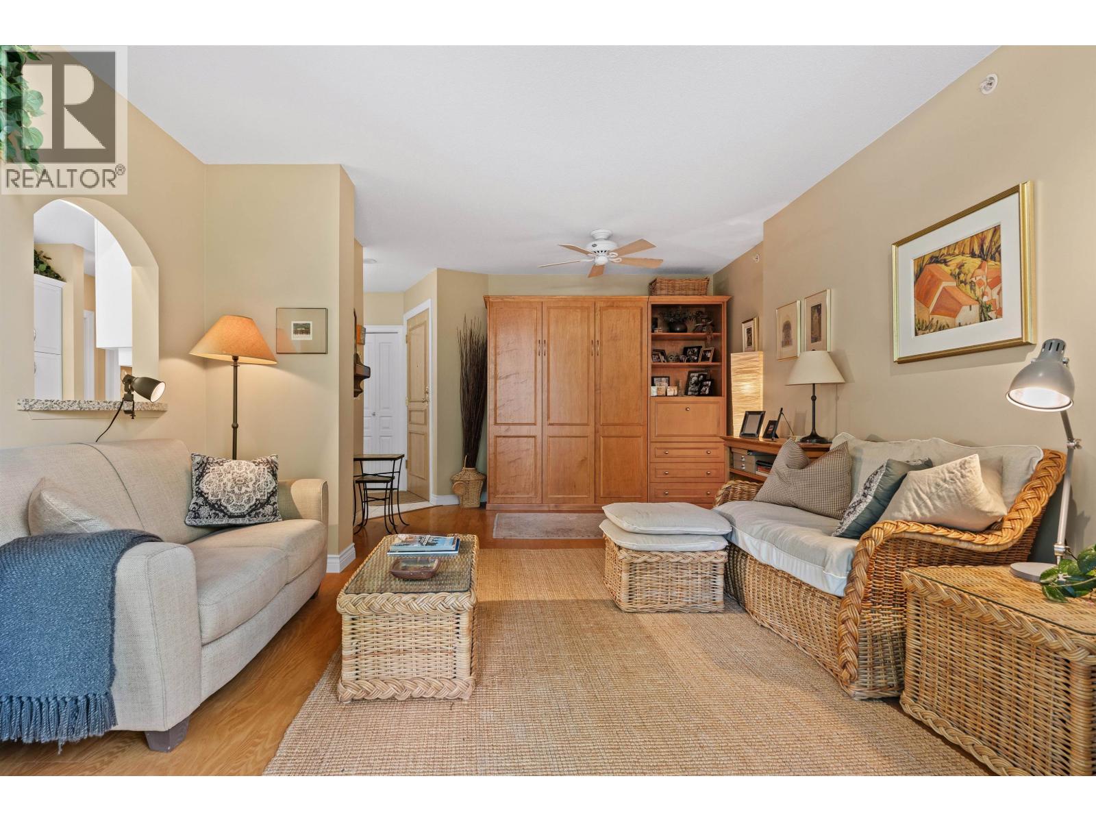 302 588 16th Street, West Vancouver, British Columbia  V7V 3R7 - Photo 24 - R3141233