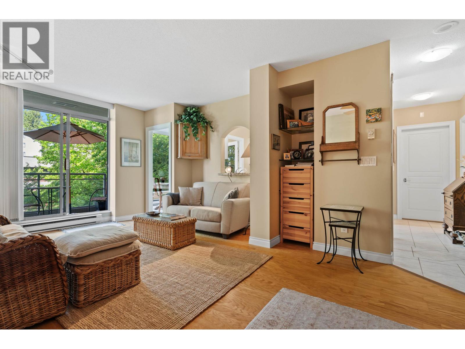 302 588 16th Street, West Vancouver, British Columbia  V7V 3R7 - Photo 25 - R3141233