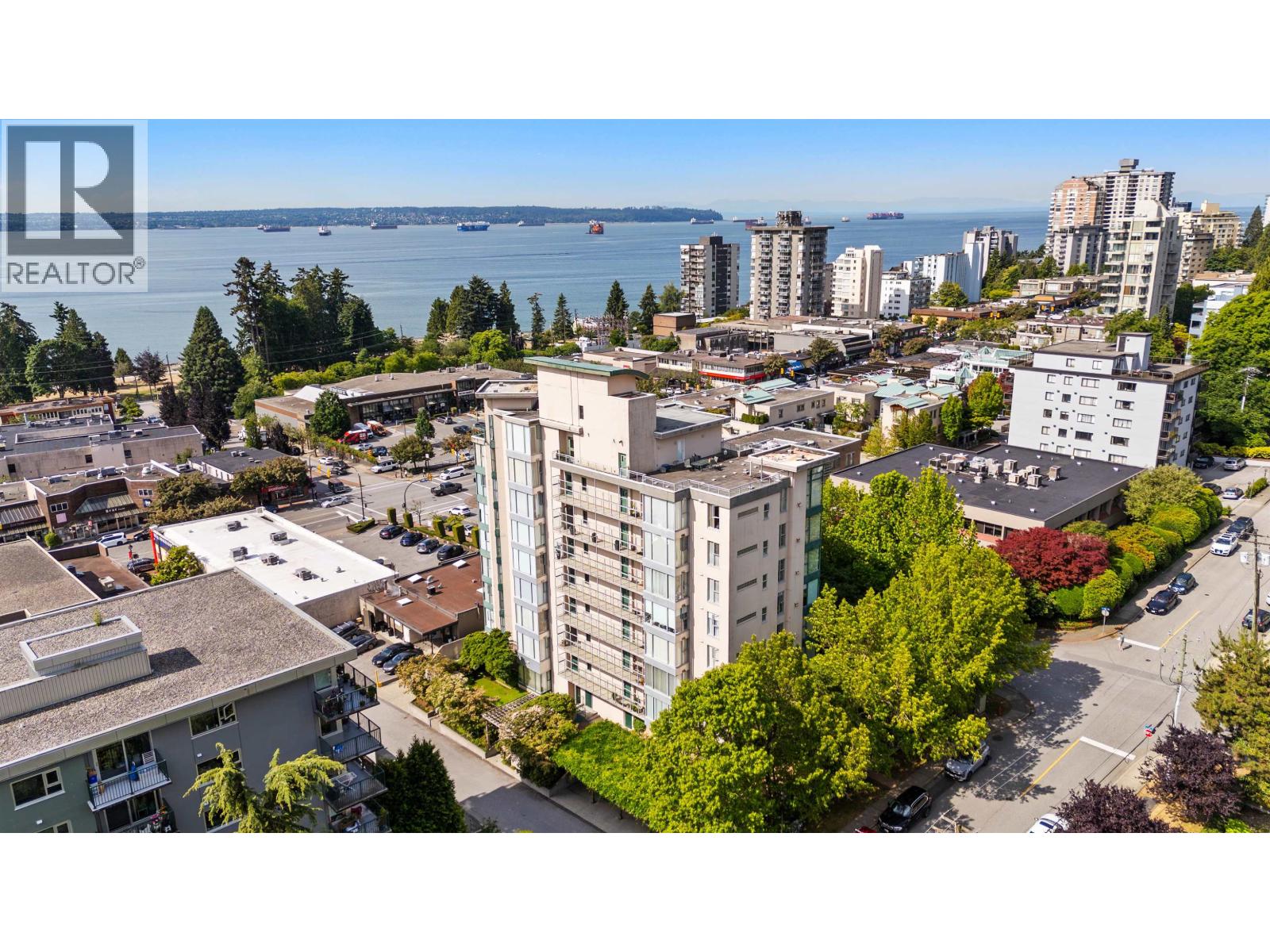 302 588 16th Street, West Vancouver, British Columbia  V7V 3R7 - Photo 33 - R3141233