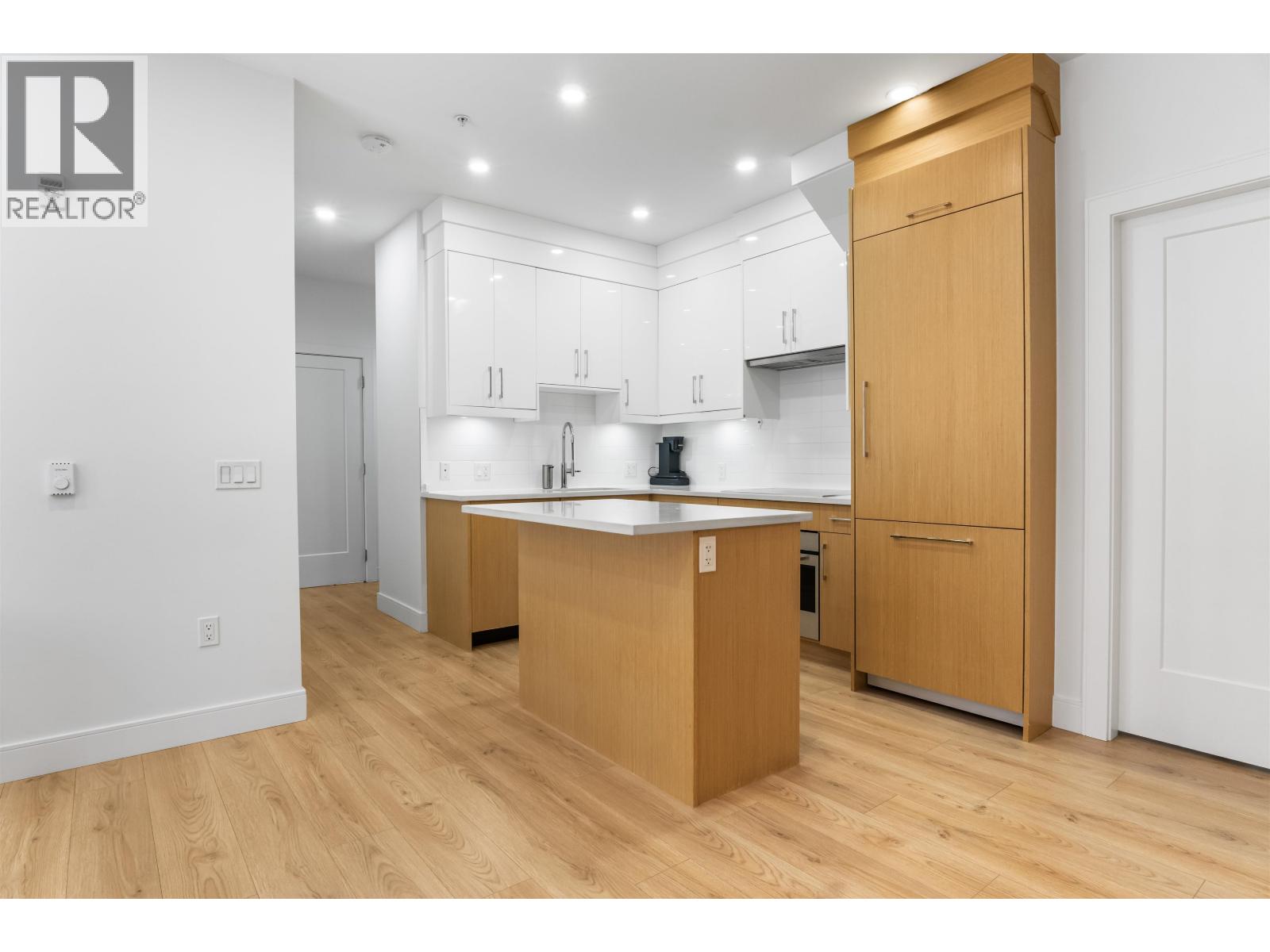 106 7131 17th Avenue, Burnaby, British Columbia  V3N 1K8 - Photo 5 - R3141241