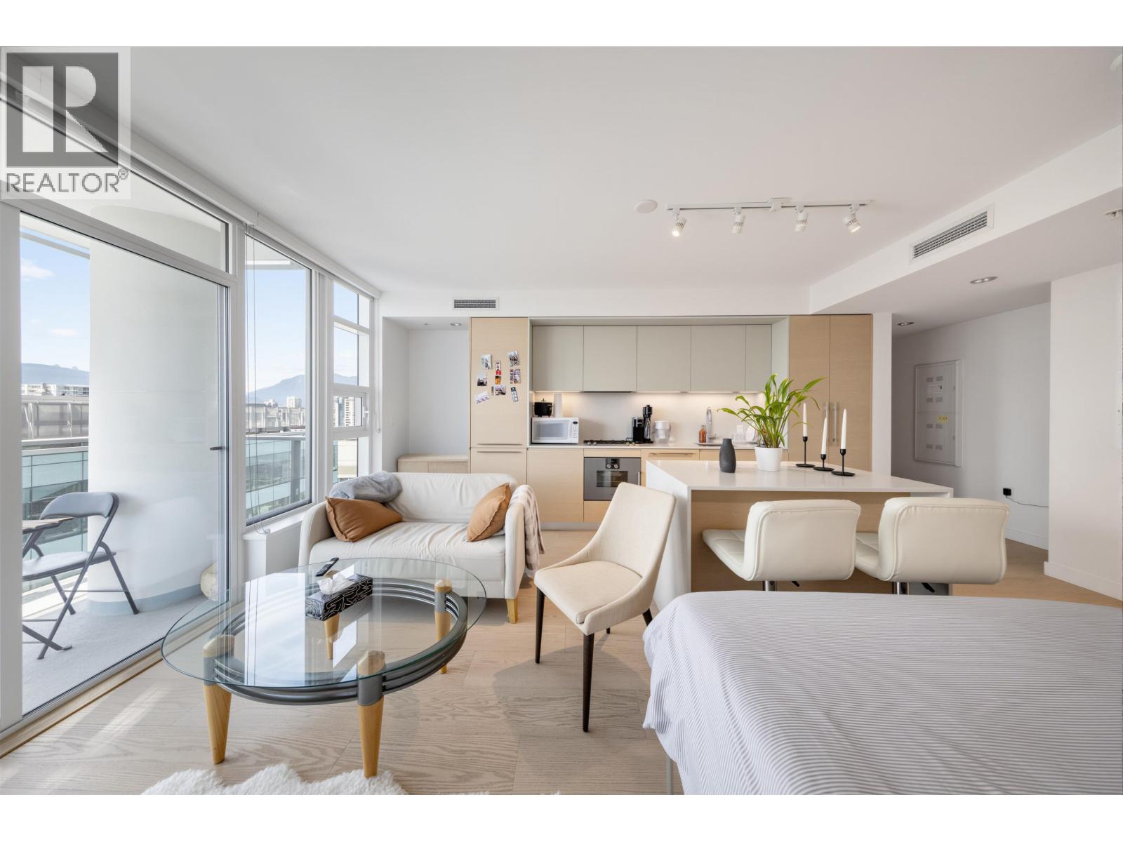 2203 1289 Hornby Street, Vancouver, British Columbia  V6Z 0G7 - Photo 4 - R3139265