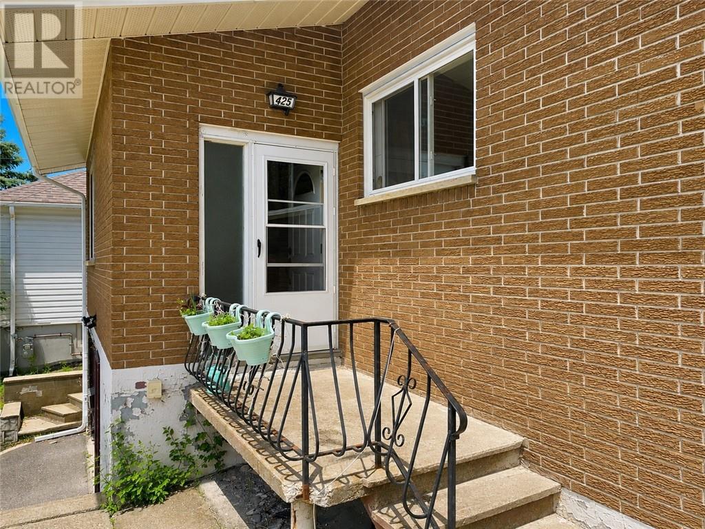 425 Haig Street, Sudbury, Ontario  P3C 1C7 - Photo 3 - 2128889