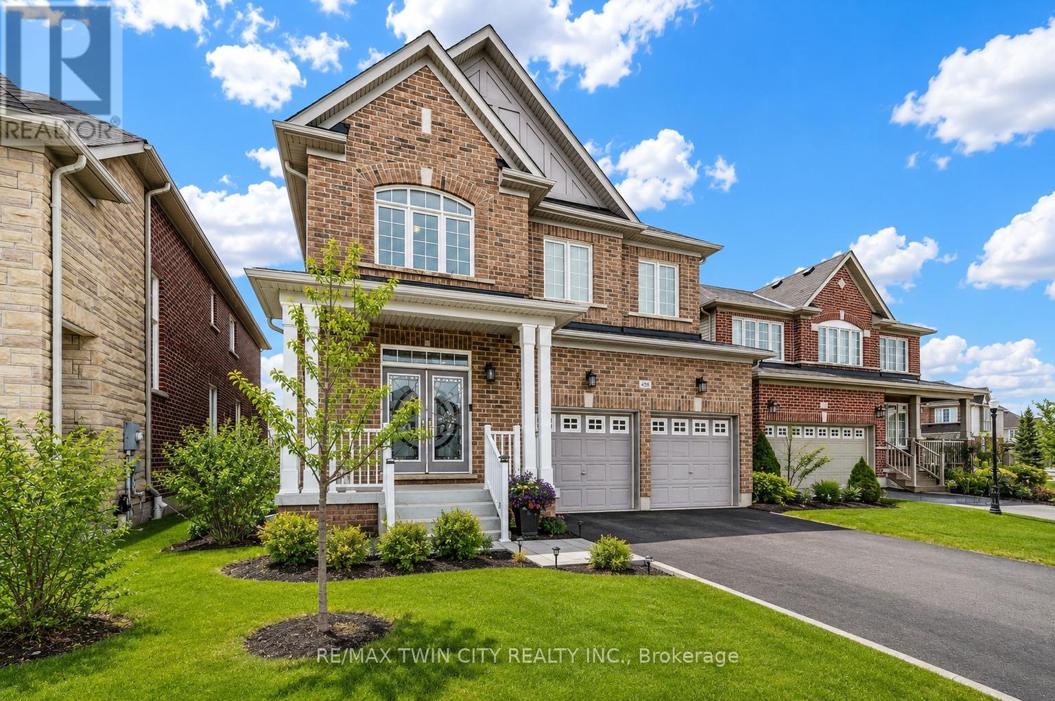 498 Thomas Slee Drive, Kitchener, Ontario  N2P 2Y1 - Photo 2 - X13505798