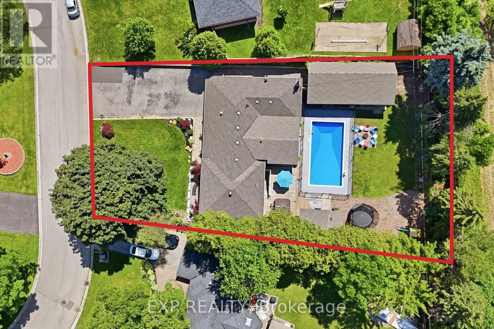 282 Harmony Road, Hamilton, Ontario  L9G 2T2 - Photo 3 - X13505808