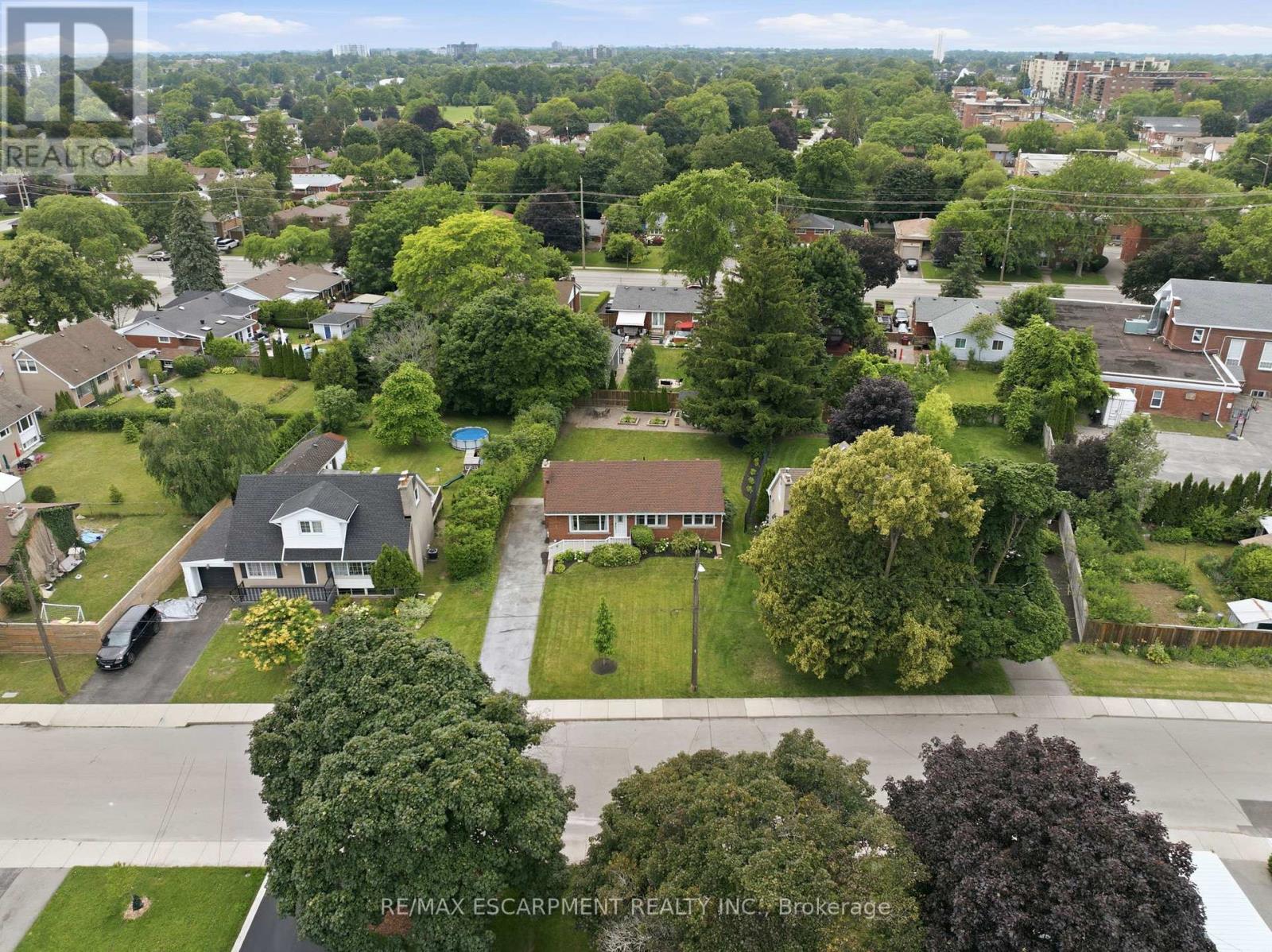 16 Kings Forest Drive, Hamilton, Ontario  L8T 4J3 - Photo 4 - X13505818
