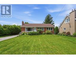 16 KINGS FOREST DRIVE, Hamilton, Ontario