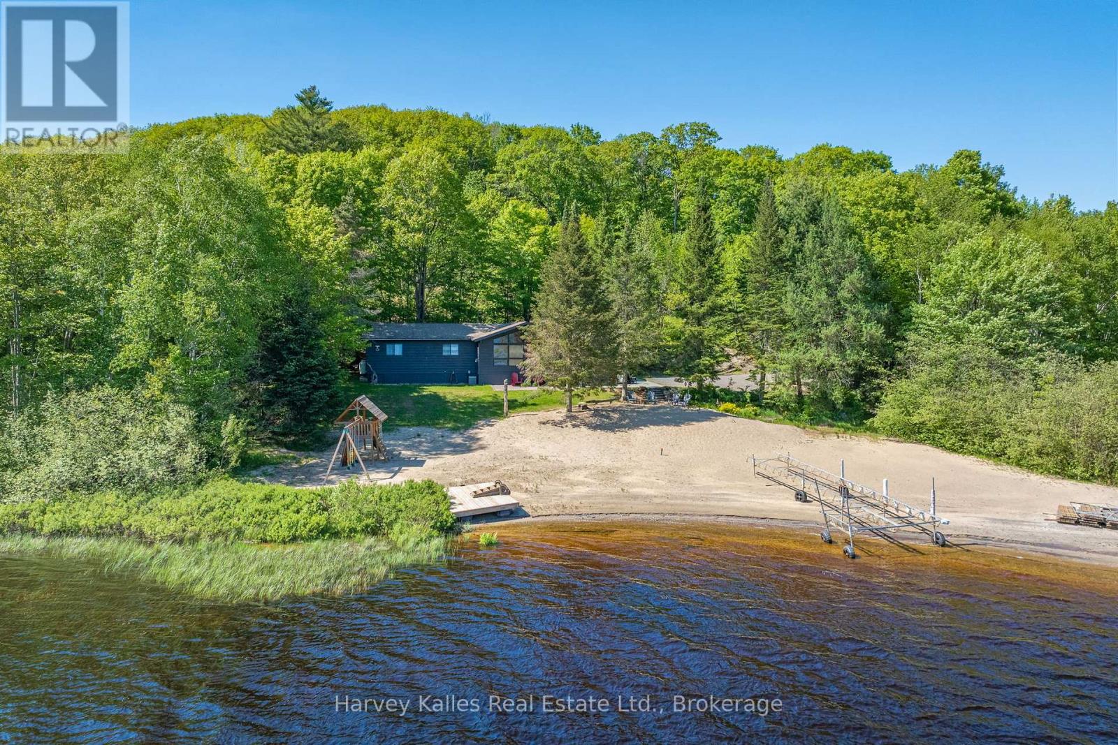 257 NORTH DEER LAKE ROAD, Huntsville, Ontario