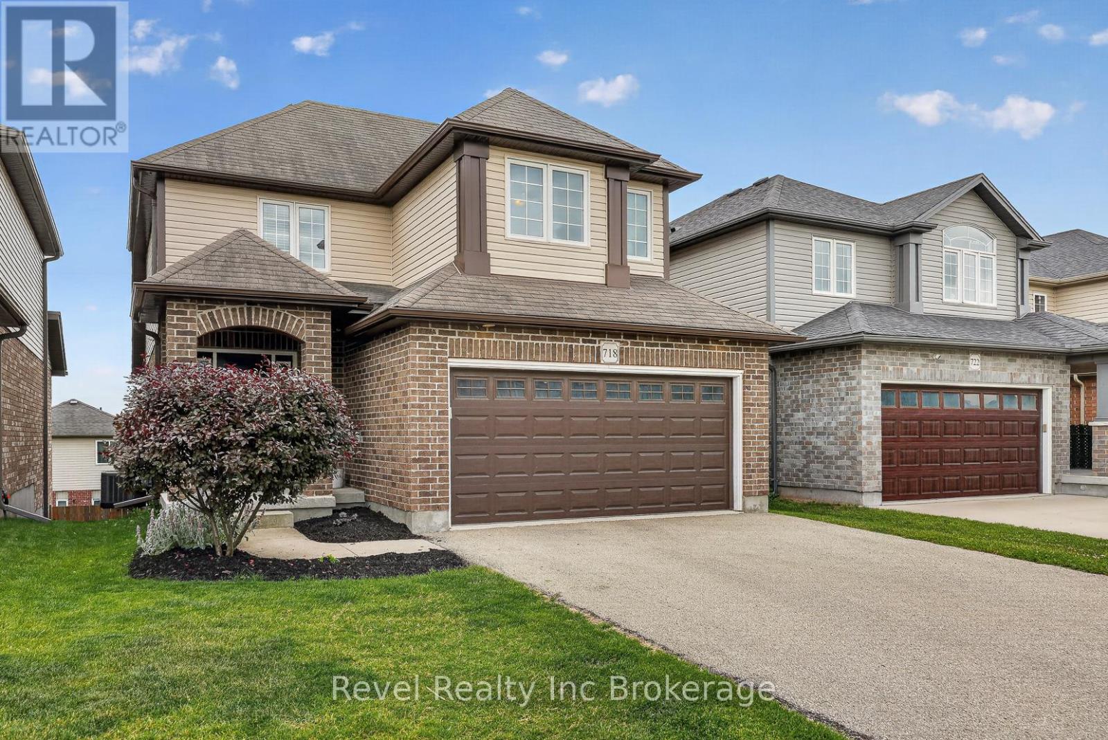 718 FRONTENAC CRESCENT, Woodstock, Ontario