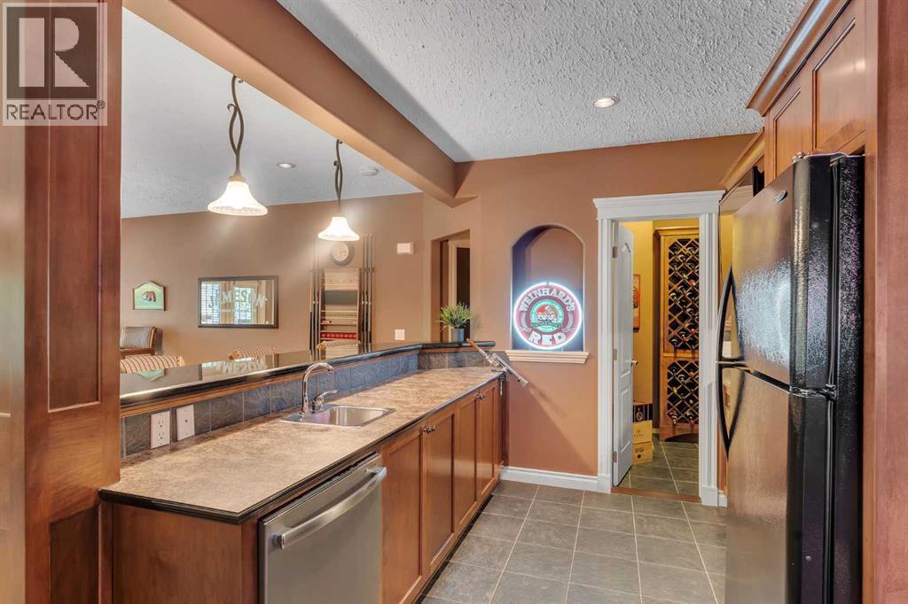 15 Discovery Valley Cove Sw, Calgary, Alberta  T3H 5H3 - Photo 33 - A2323166