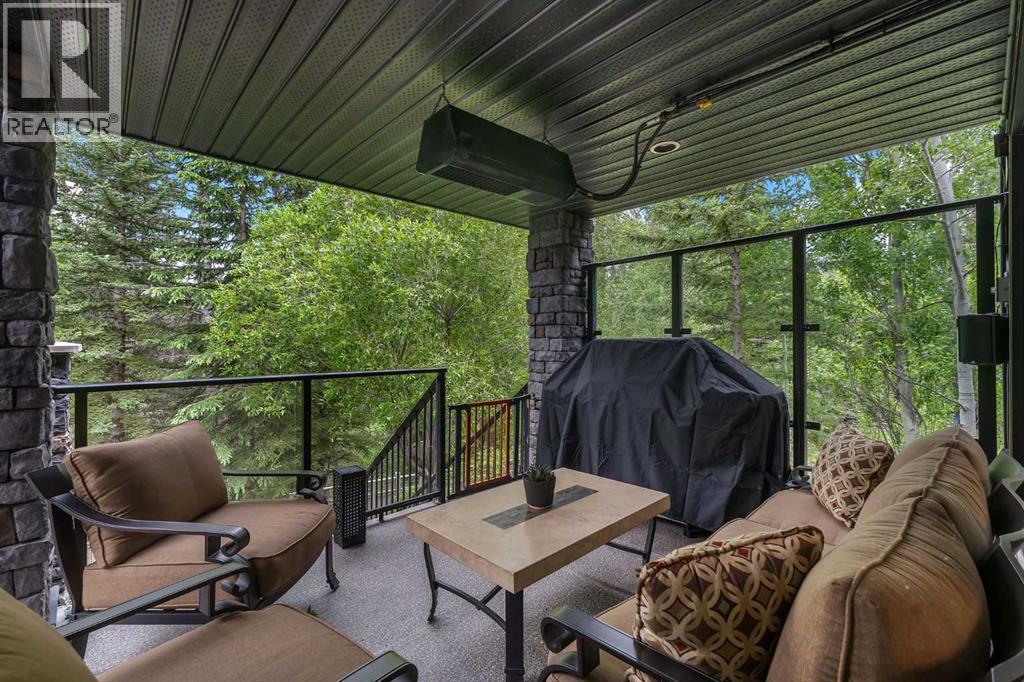 15 Discovery Valley Cove Sw, Calgary, Alberta  T3H 5H3 - Photo 40 - A2323166