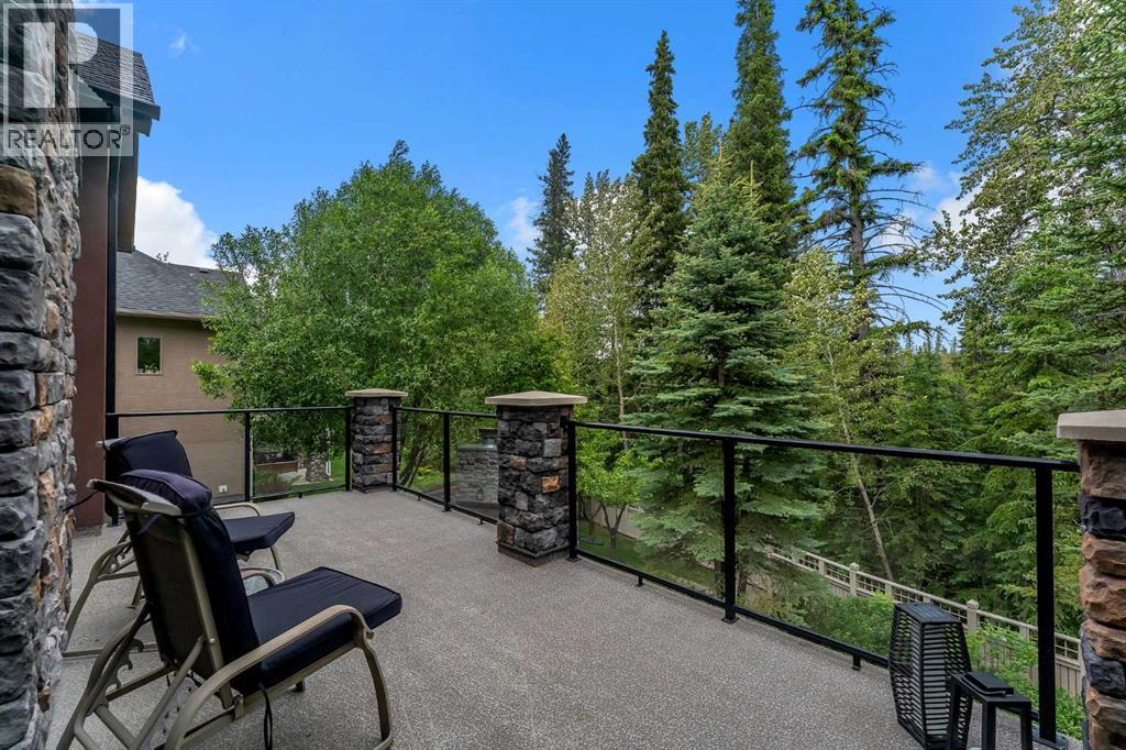 15 Discovery Valley Cove Sw, Calgary, Alberta  T3H 5H3 - Photo 41 - A2323166