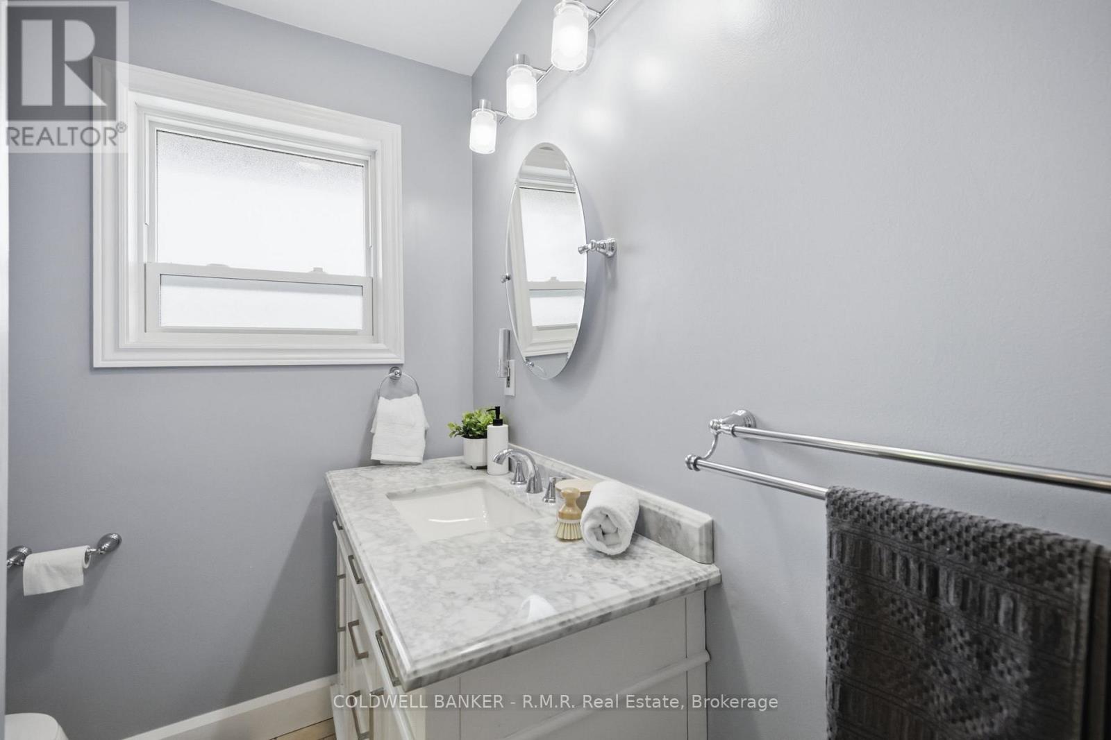7 Summerfield Court, Clarington, Ontario  L1C 2E8 - Photo 15 - E13505934