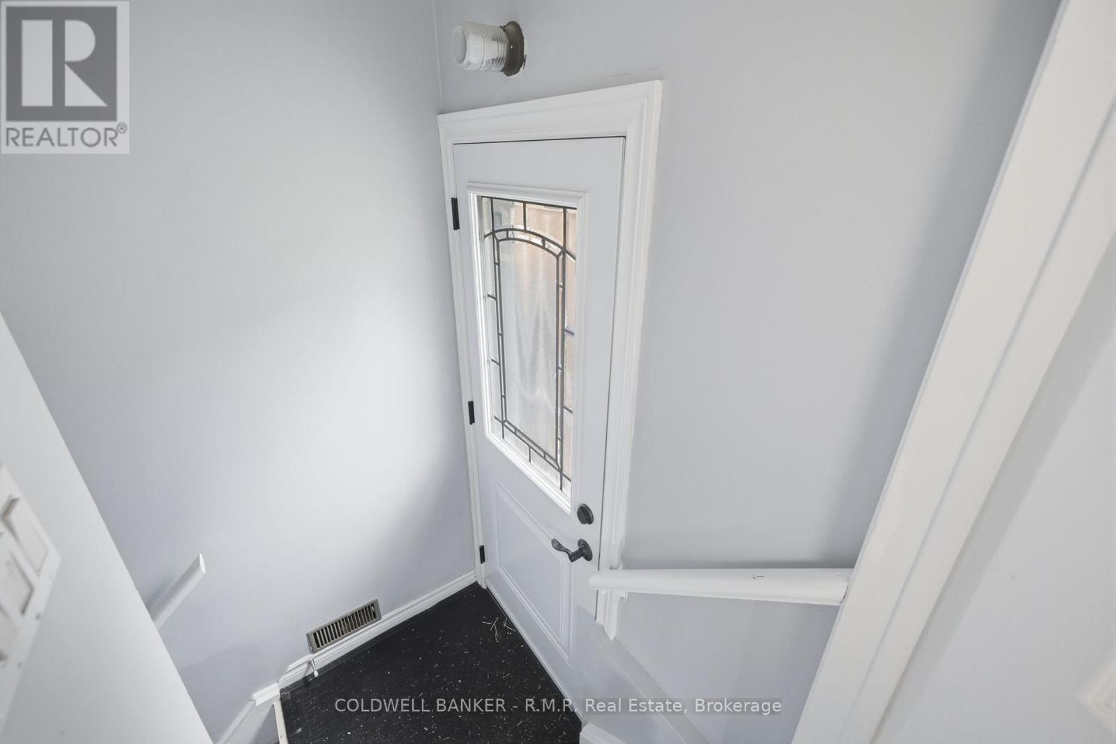 7 Summerfield Court, Clarington, Ontario  L1C 2E8 - Photo 16 - E13505934