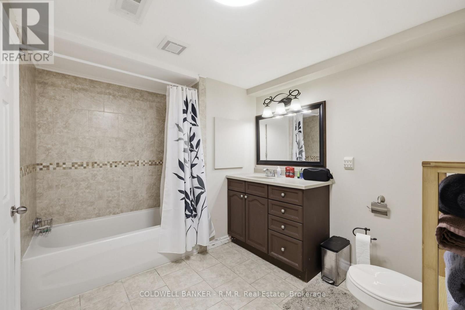 7 Summerfield Court, Clarington, Ontario  L1C 2E8 - Photo 27 - E13505934