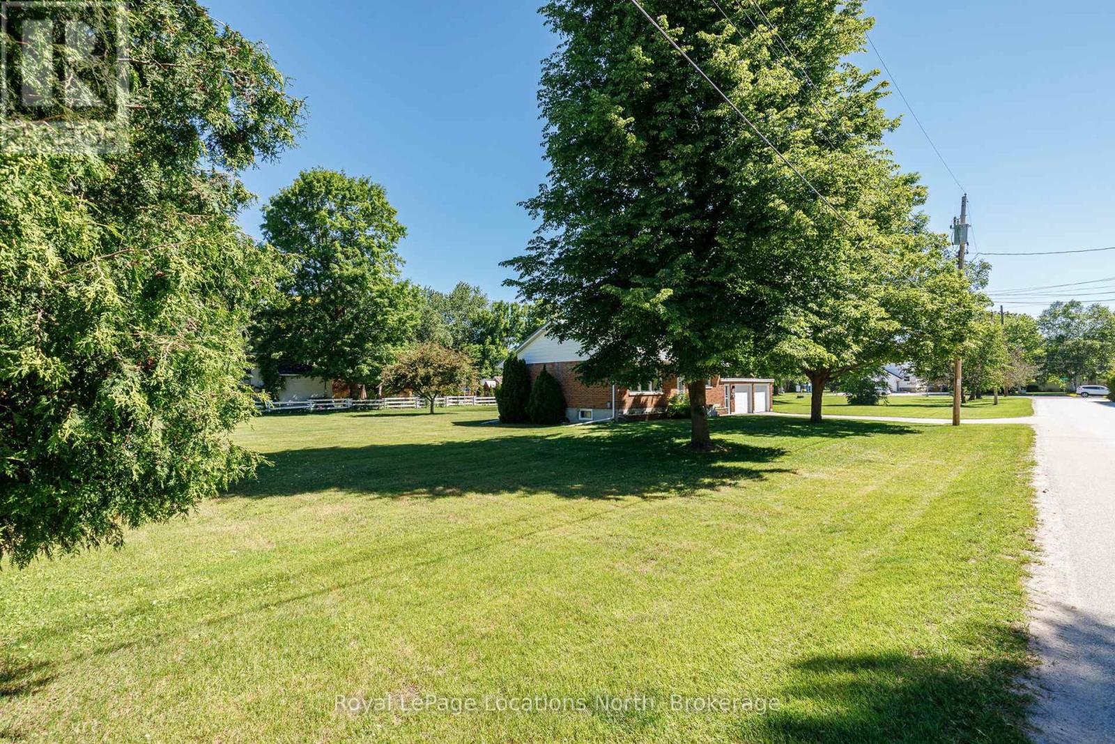 2 Buist Street, Clearview (Nottawa), Ontario  L0M 1P0 - Photo 5 - S13506100