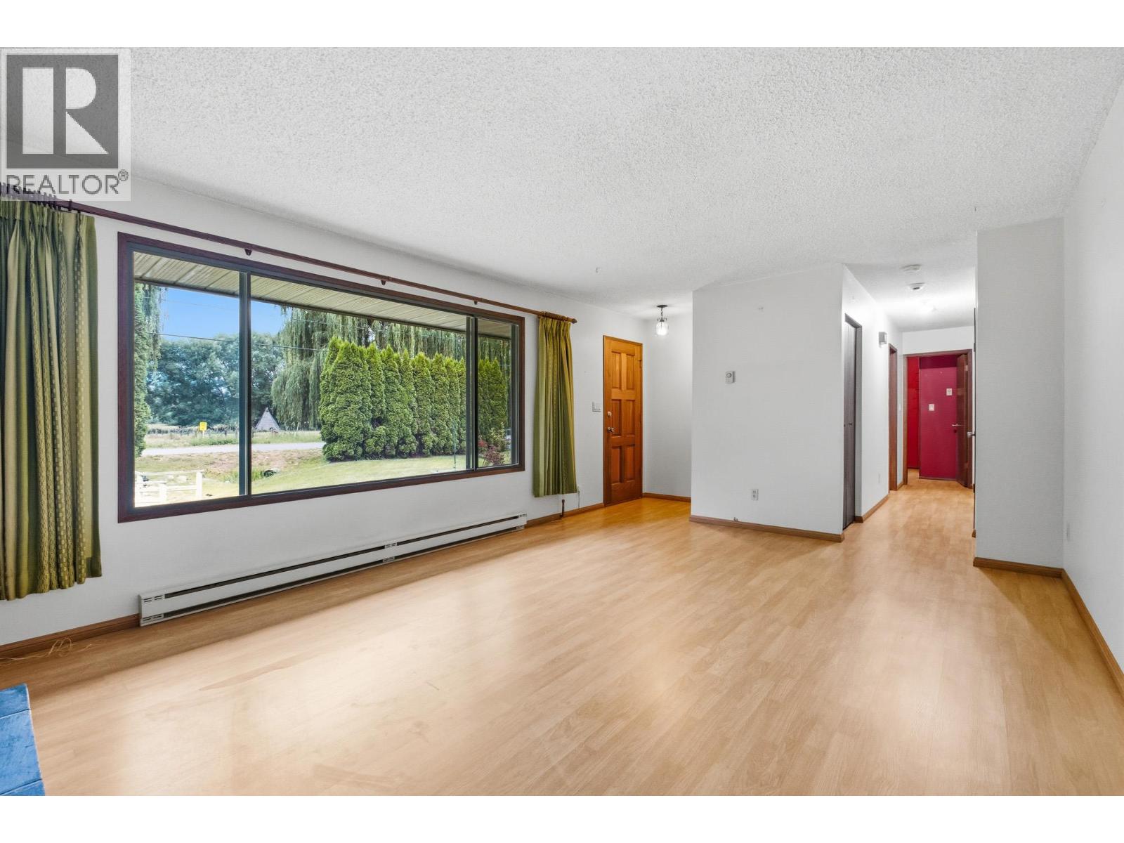 1988 Heimlich Road, Kelowna, British Columbia  V1W 4A8 - Photo 8 - 10391636
