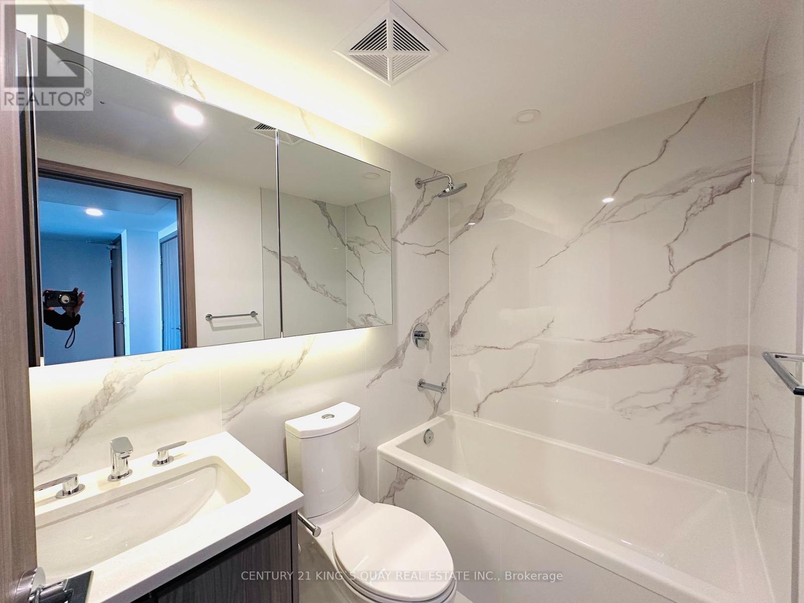 5315 - 3 Concord Cityplace Way, Toronto, Ontario  M5V 0X4 - Photo 9 - C13506092