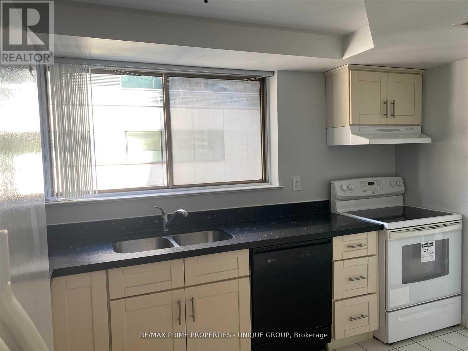 606 - 44 Gerrard Street W, Toronto, Ontario  M5G 2K2 - Photo 2 - C13506114