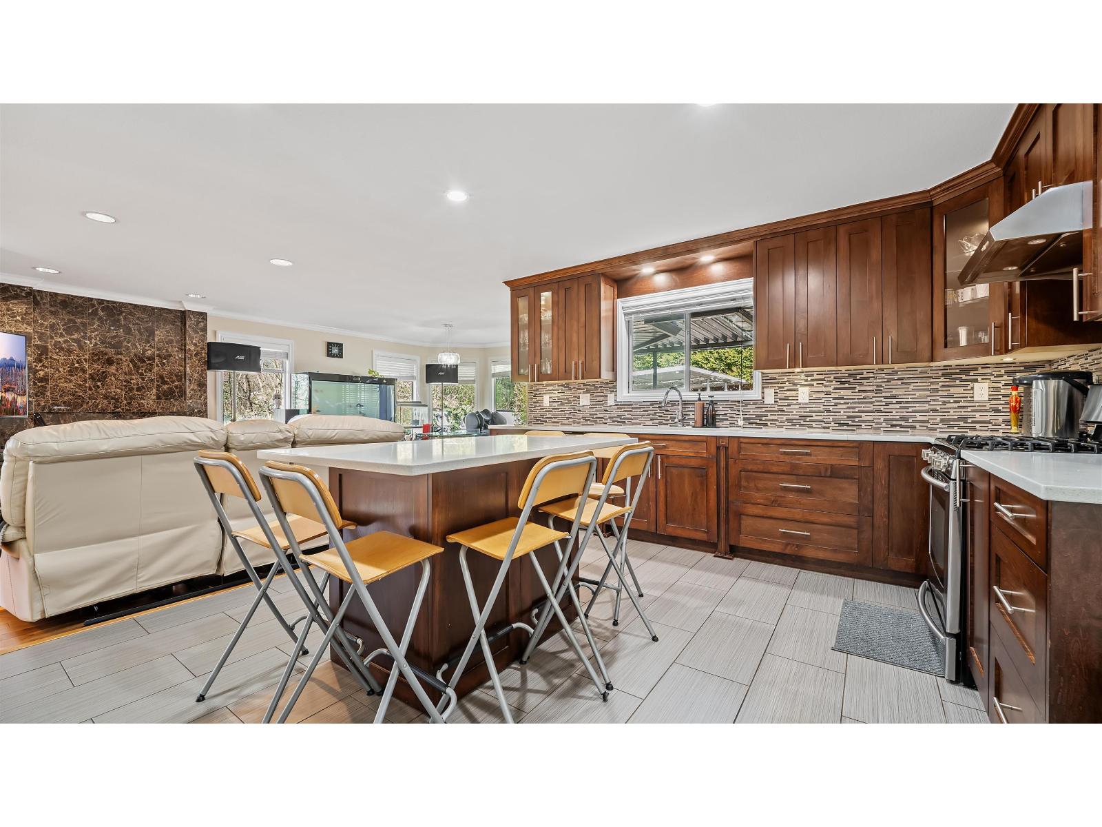 14077 84 Avenue, Surrey, British Columbia  V3W 0V5 - Photo 3 - R3141284