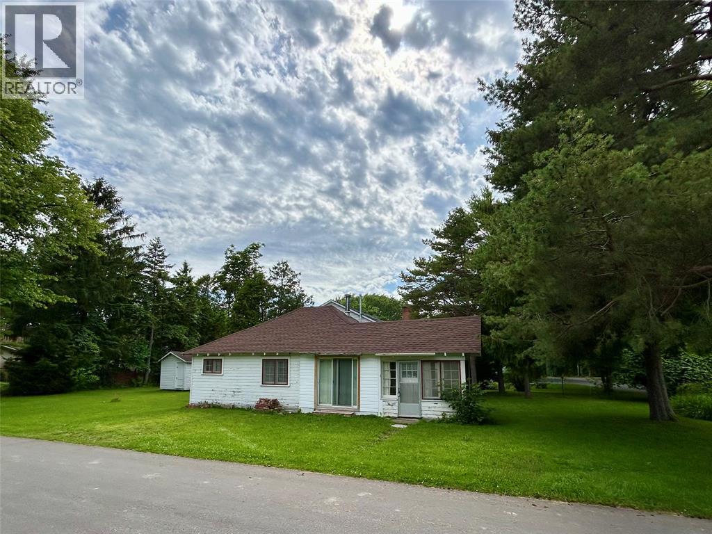 2783 Arthur Street, Sarnia, Ontario  N0N 1C0 - Photo 3 - 26015622