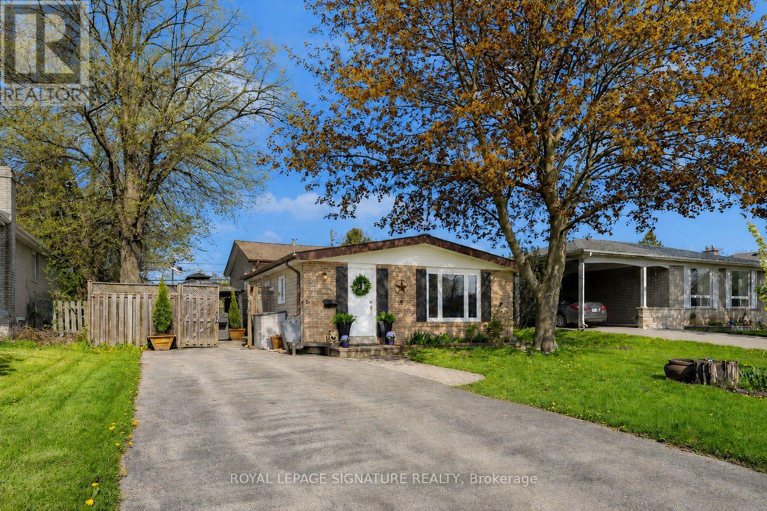 821 KROSNO BOULEVARD, Pickering, Ontario