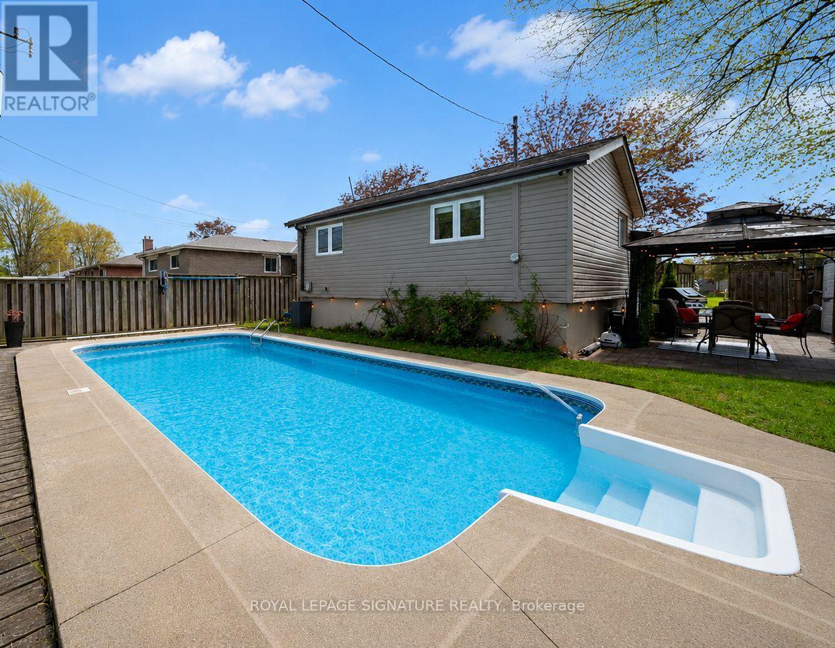 821 Krosno Boulevard, Pickering, Ontario  L1W 1G7 - Photo 17 - E13505912