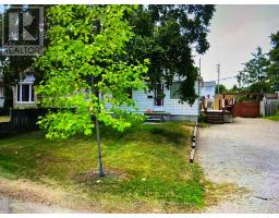 32 AMIENS ROAD, Toronto, Ontario