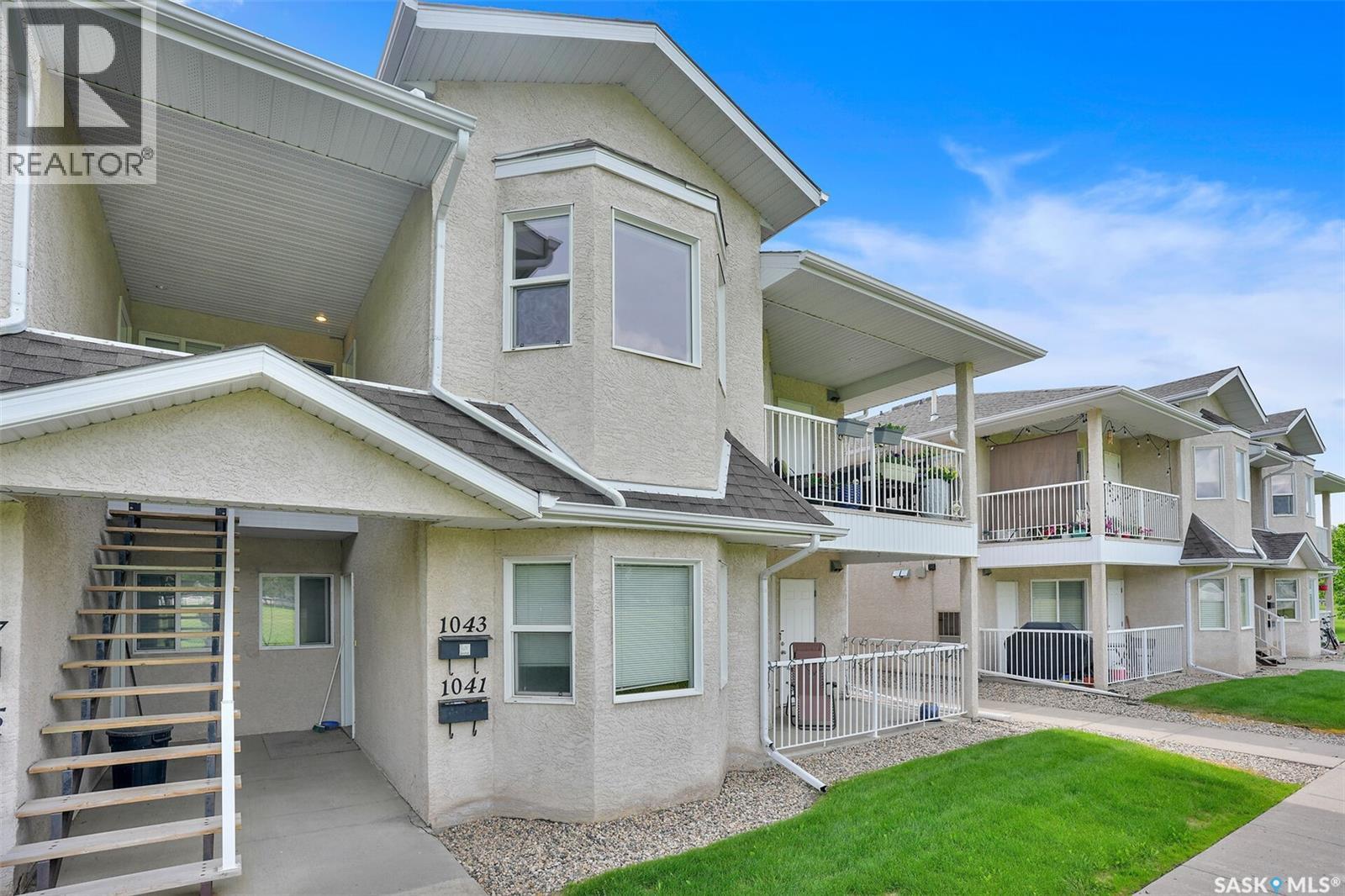 1043 Birchwood Place, Regina, Saskatchewan  S4S 7L1 - Photo 2 - SK041123