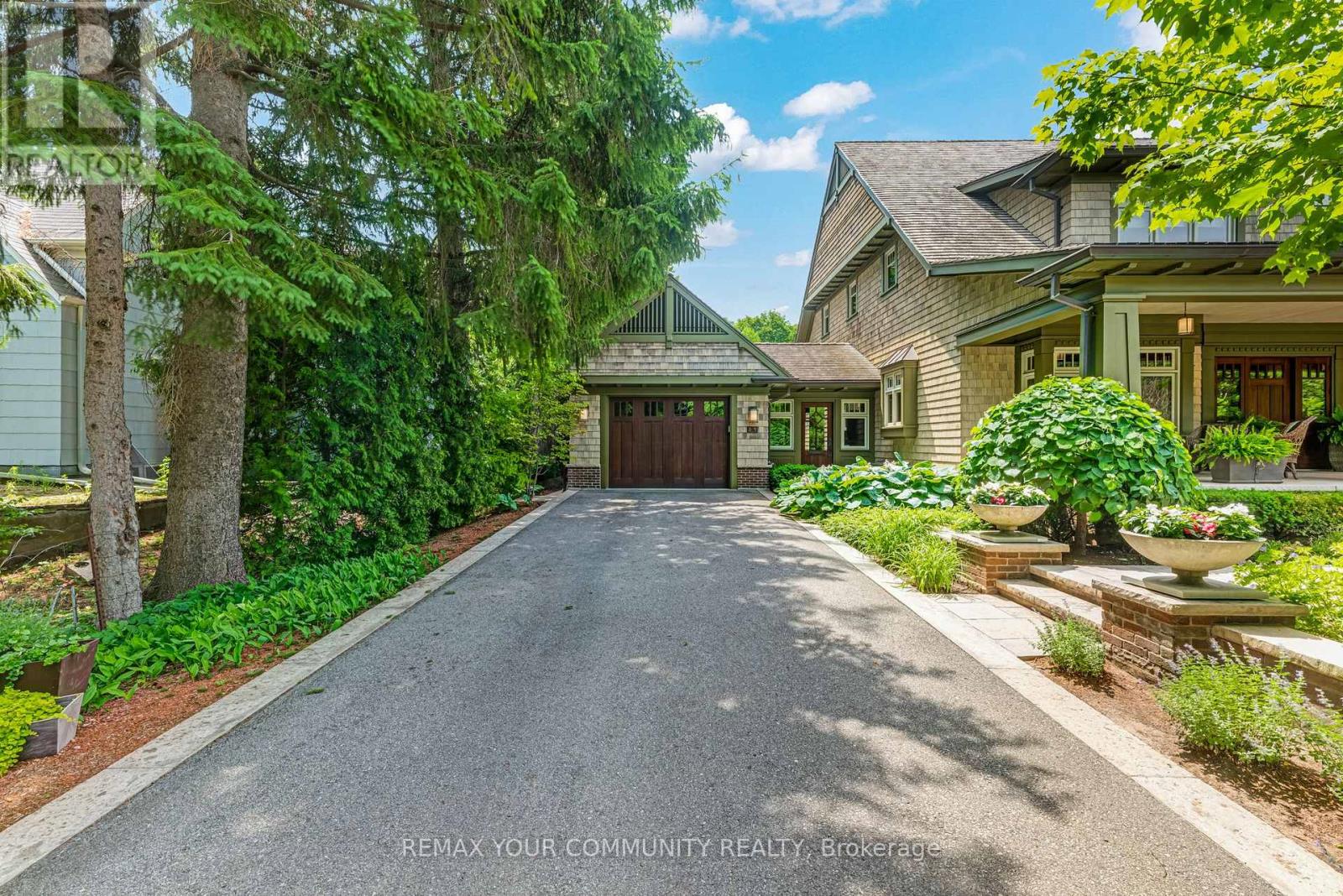 84 Centre Street W, Richmond Hill, Ontario  L4C 3P7 - Photo 3 - N13505932