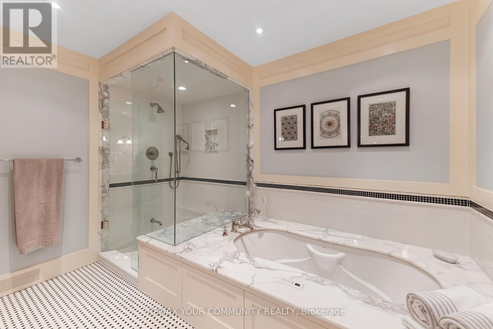 84 Centre Street W, Richmond Hill, Ontario  L4C 3P7 - Photo 37 - N13505932