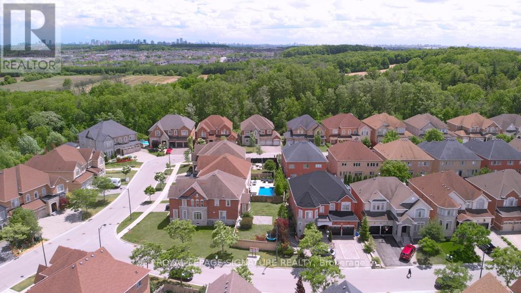 210 Upper Post Road, Vaughan, Ontario  L6A 4K1 - Photo 2 - N13506084