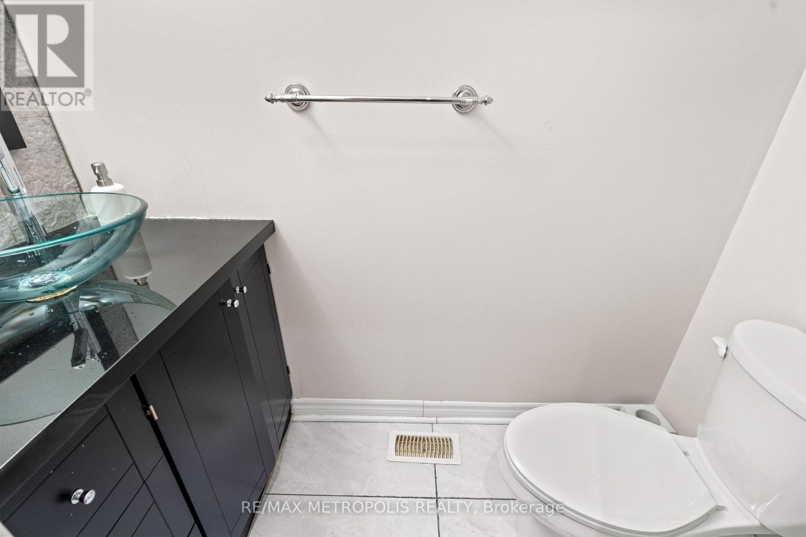Main & Upper - 552 Feathergrass Crescent, Mississauga, Ontario  L4Z 3Y5 - Photo 13 - W13506006