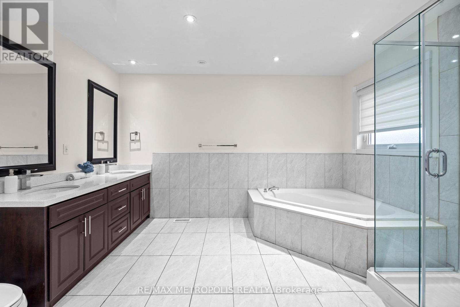 Main & Upper - 552 Feathergrass Crescent, Mississauga, Ontario  L4Z 3Y5 - Photo 16 - W13506006