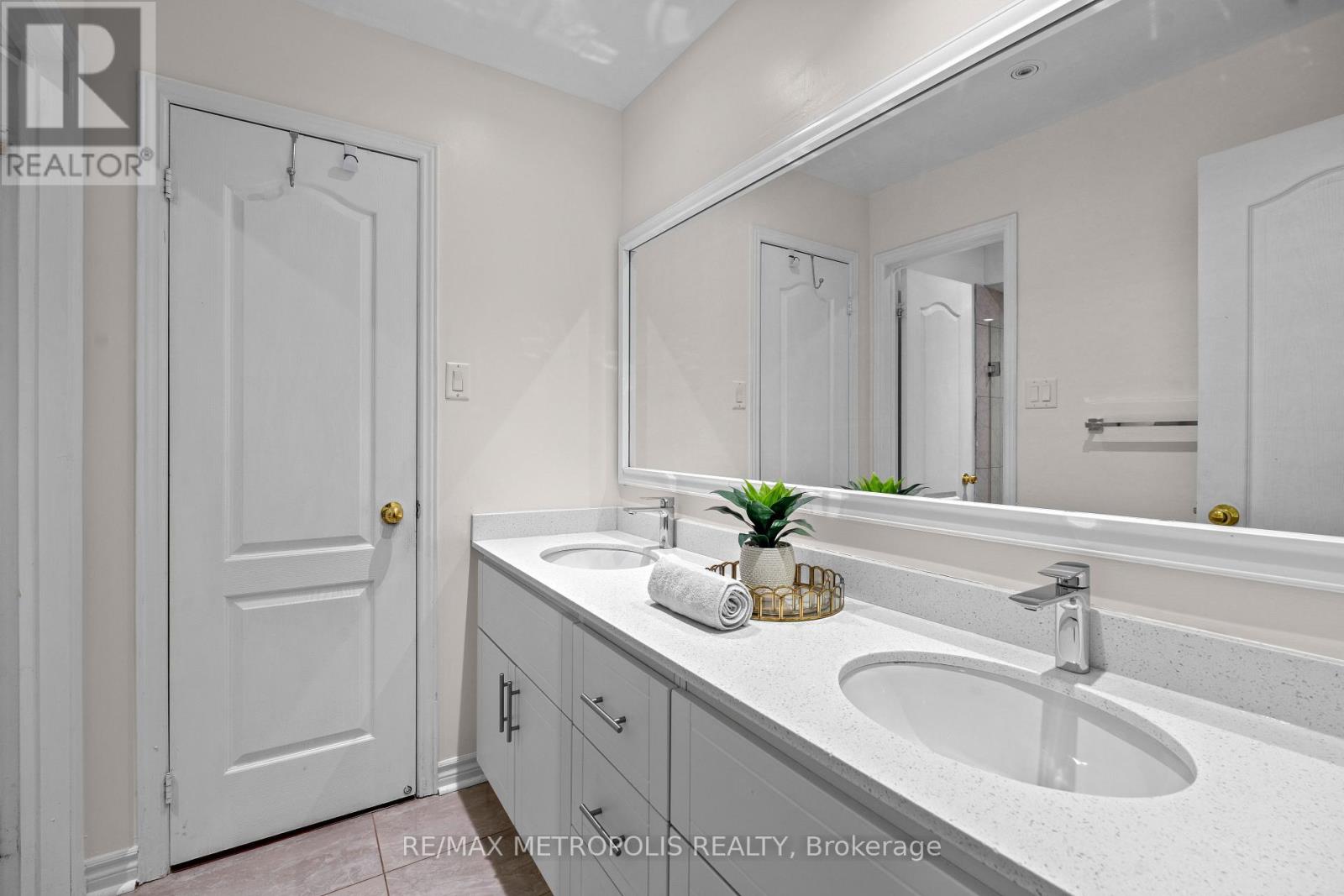 Main & Upper - 552 Feathergrass Crescent, Mississauga, Ontario  L4Z 3Y5 - Photo 27 - W13506006