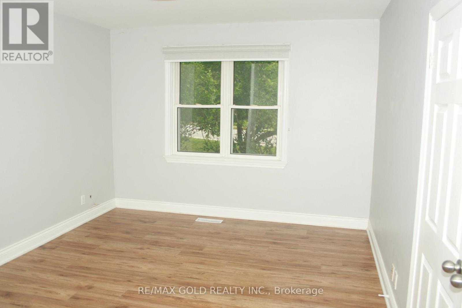 1124 Kent Avenue, Oakville, Ontario  L6H 1Z8 - Photo 10 - W13506118