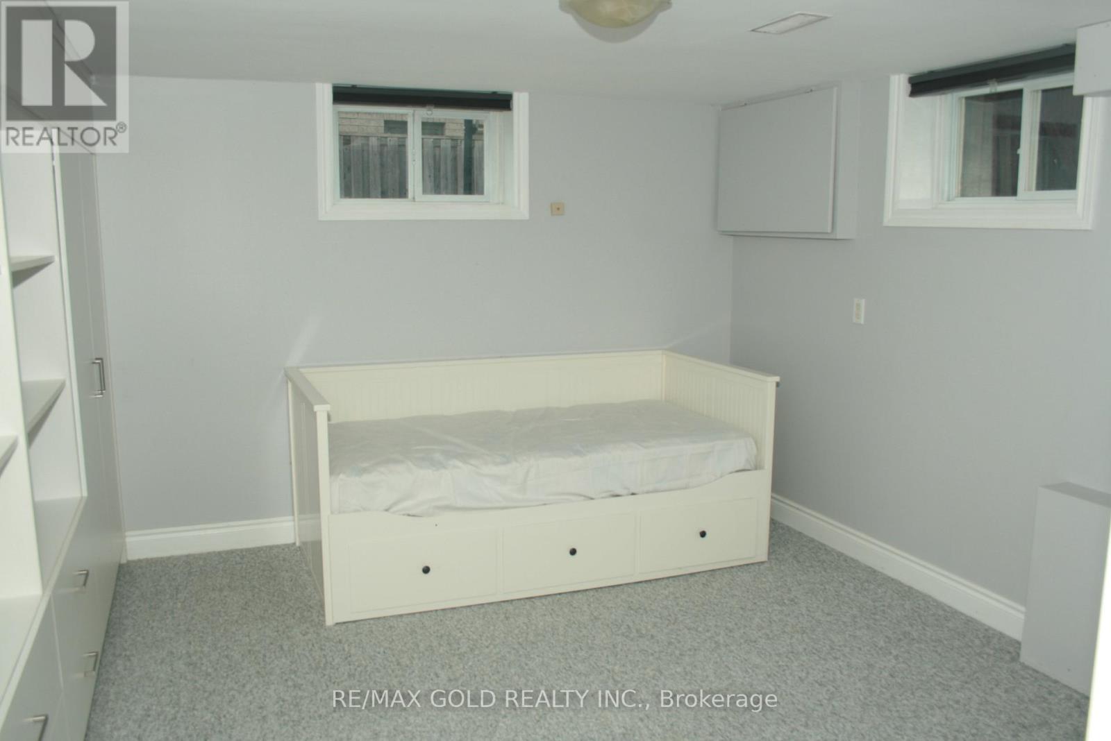 1124 Kent Avenue, Oakville, Ontario  L6H 1Z8 - Photo 15 - W13506118