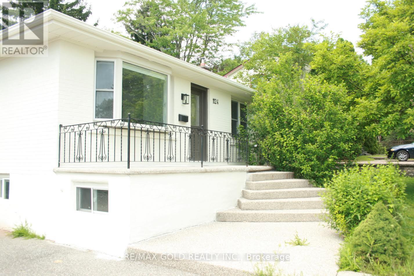 1124 Kent Avenue, Oakville, Ontario  L6H 1Z8 - Photo 4 - W13506118