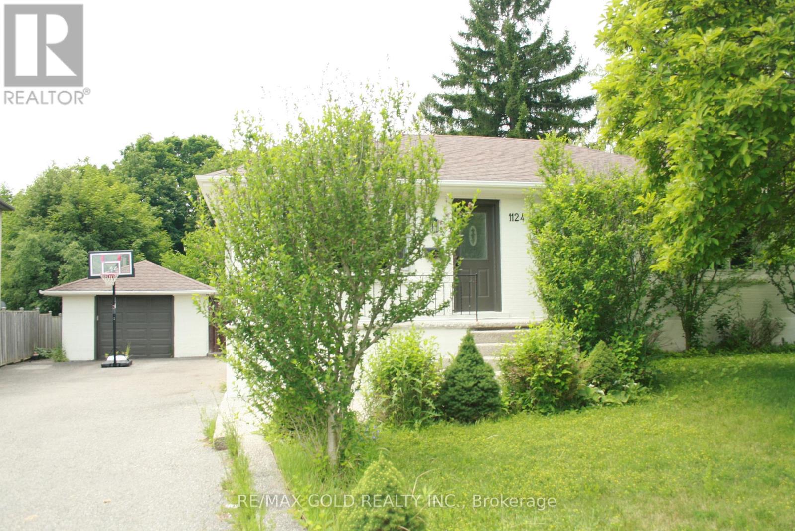 1124 Kent Avenue, Oakville, Ontario  L6H 1Z8 - Photo 3 - W13506118