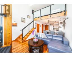 519 10 RENAISSANCE SQUARE, New Westminster, British Columbia
