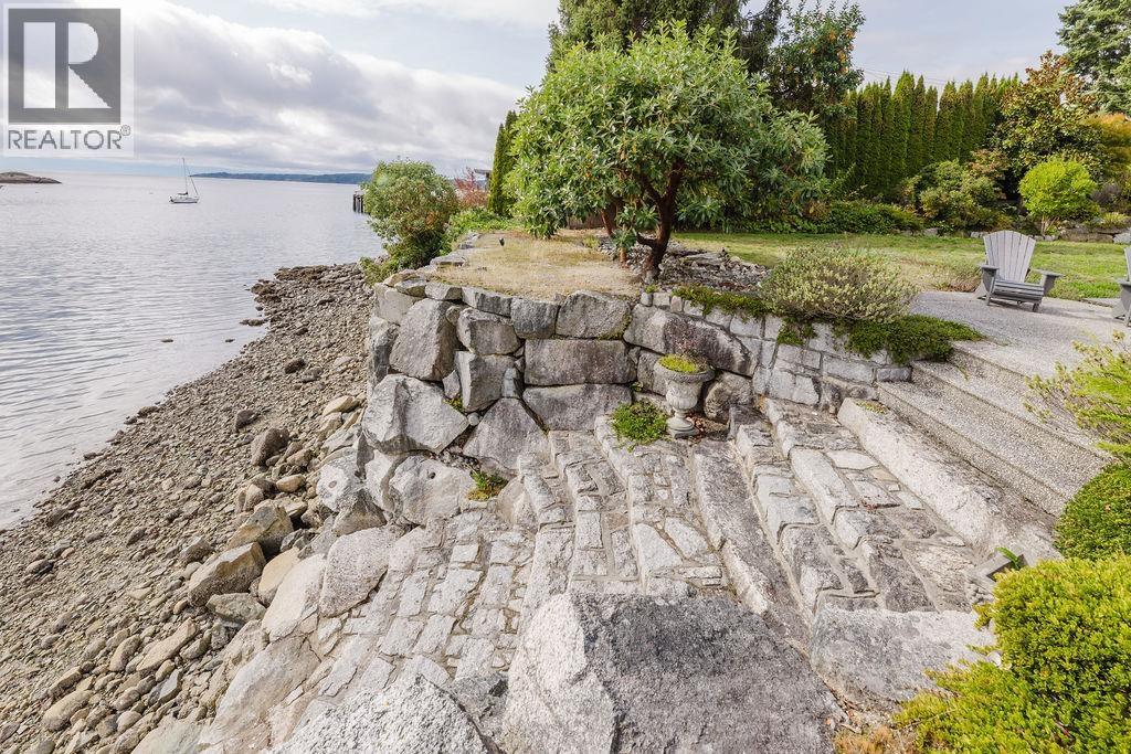 5620 Mintie Road, Halfmoon Bay, British Columbia  V7Z 1E8 - Photo 21 - R3141320