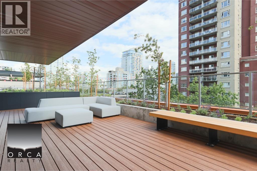 303 128 W 15th Street, North Vancouver, British Columbia  V7M 1R5 - Photo 33 - R3141319